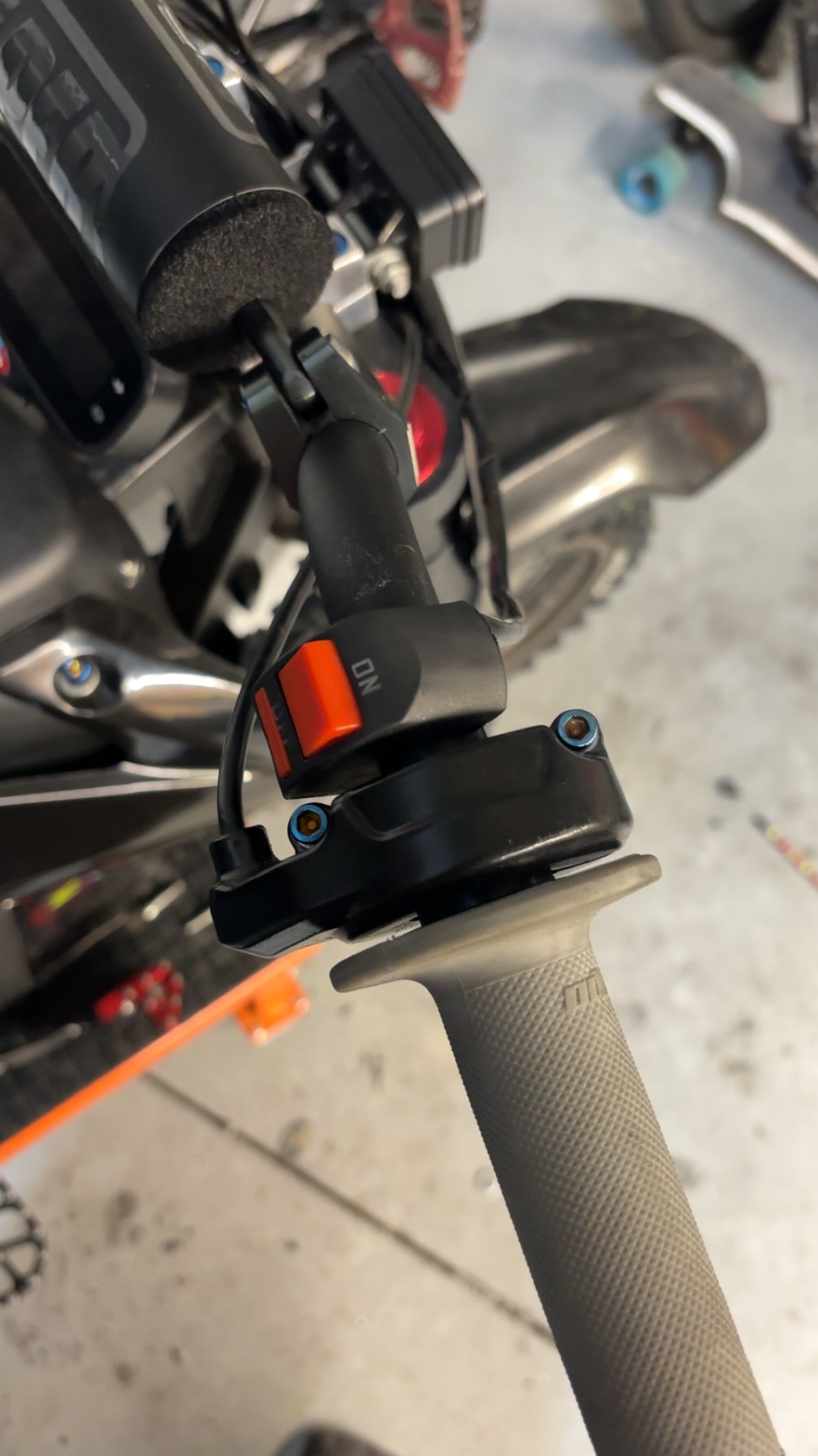 Talaria/Surron Throttle Bolts